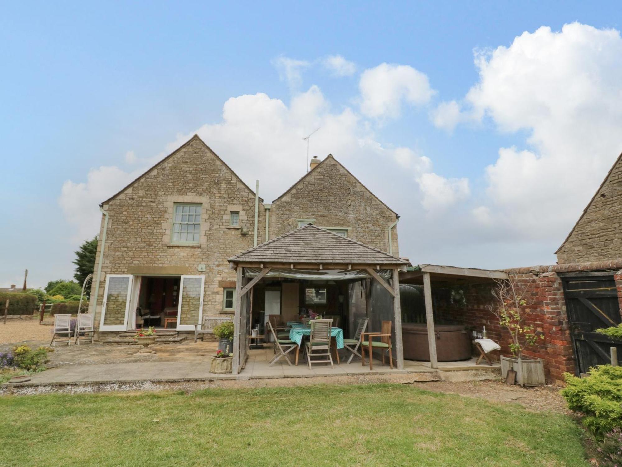 Glapthorn Manor Villa ปีเตอร์โบโรห์ ภายนอก รูปภาพ