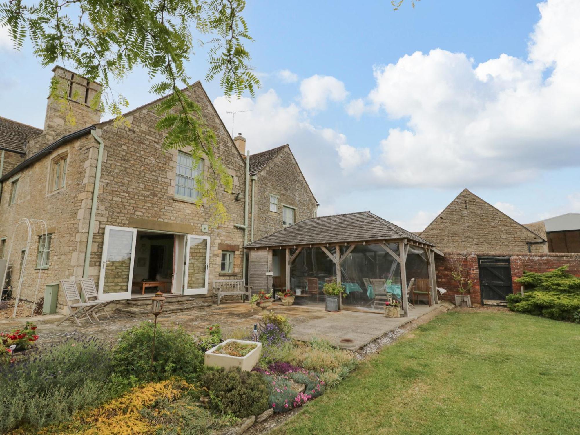 Glapthorn Manor Villa ปีเตอร์โบโรห์ ภายนอก รูปภาพ